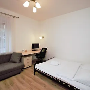 Апартаменты Roomspoznan Pl - Ogrodowa 9 - 24h Self Check-in, Познань